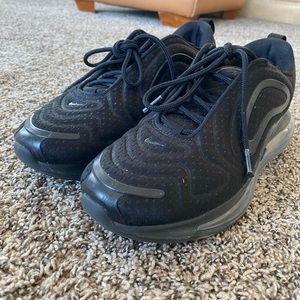 Air Max 720 Sneaker size 8.5 black